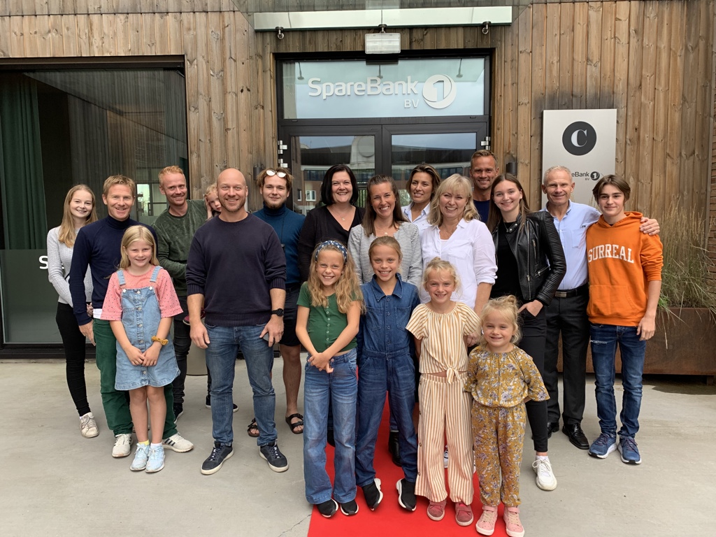 Noen av aktørene i filmen samlet på rød løper